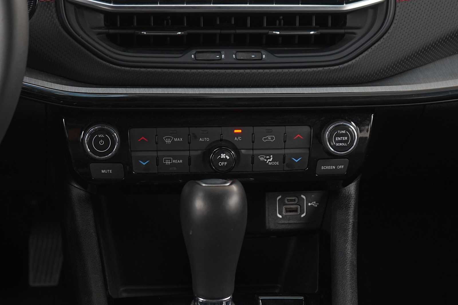 Thumbnail: 2025 Jeep Compass - 20