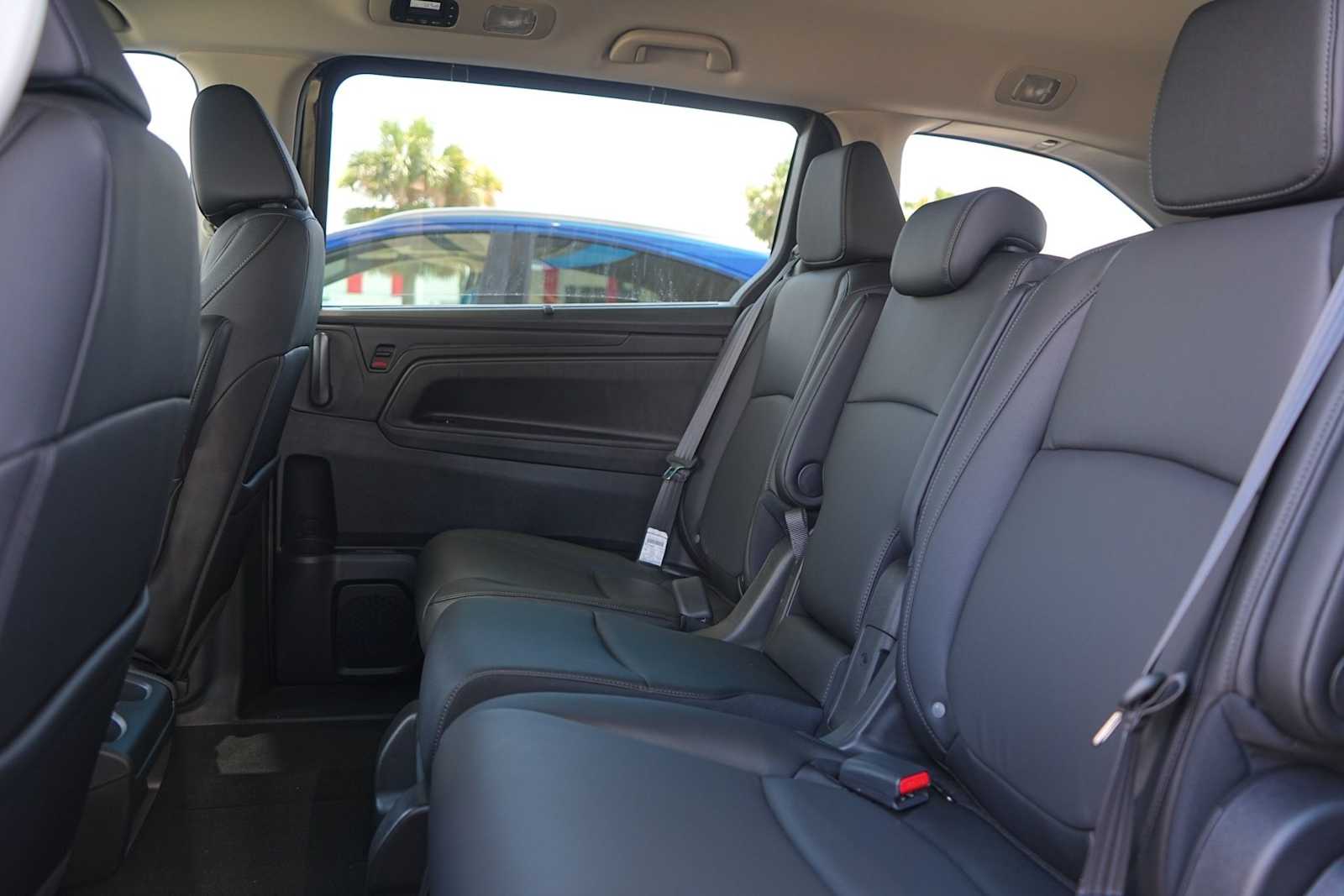 Thumbnail: 2026 Honda Odyssey - 13