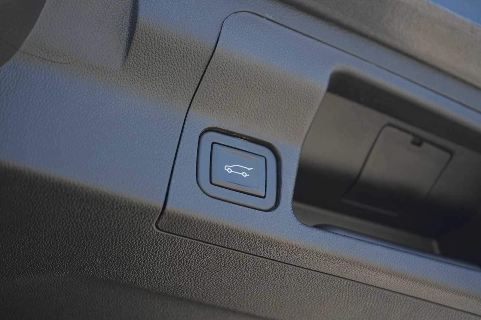 Thumbnail: 2019 GMC Acadia - 26