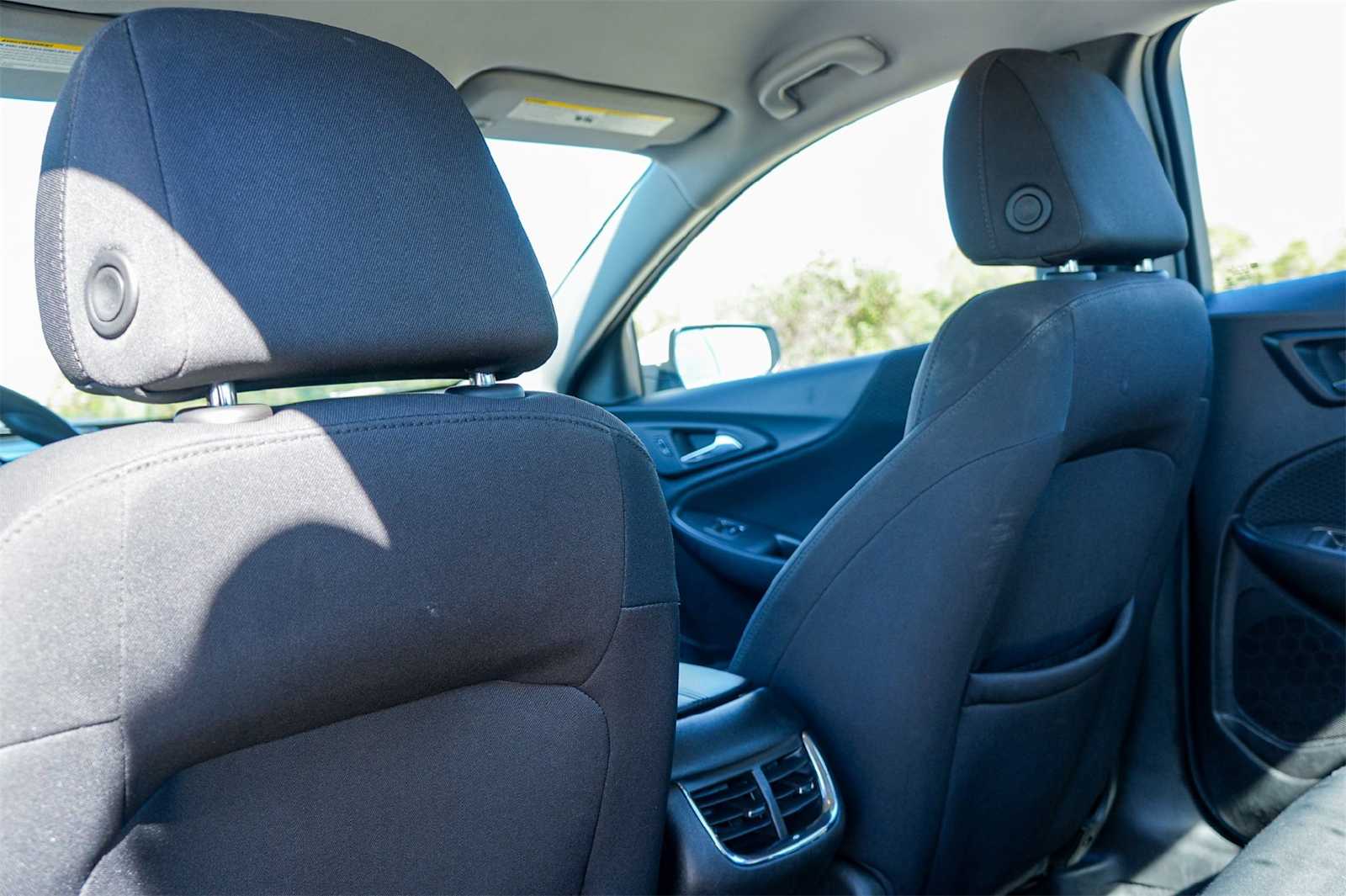 Thumbnail: 2025 Chevrolet Malibu - 12