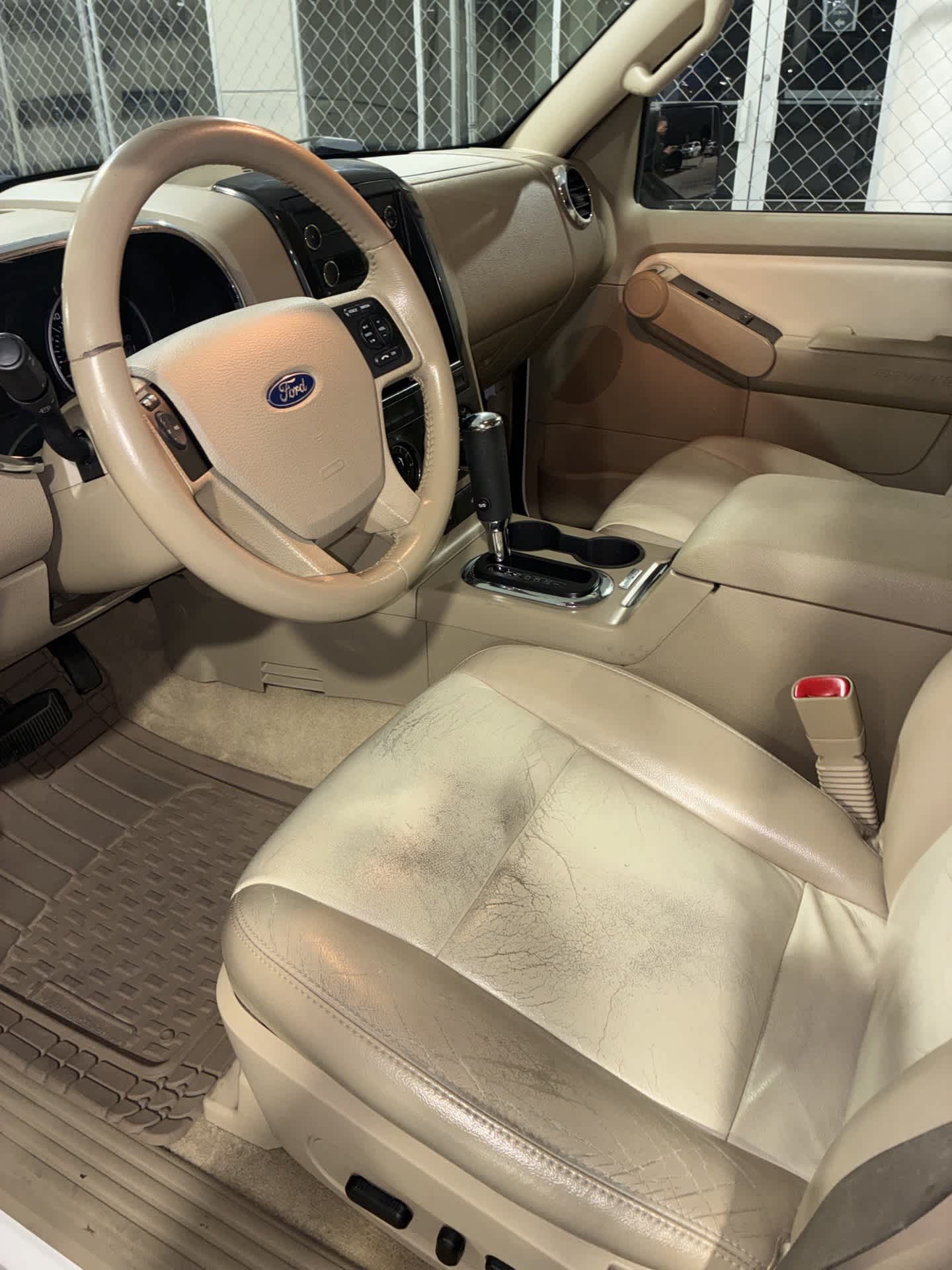 Thumbnail: 2010 Ford Explorer - 2