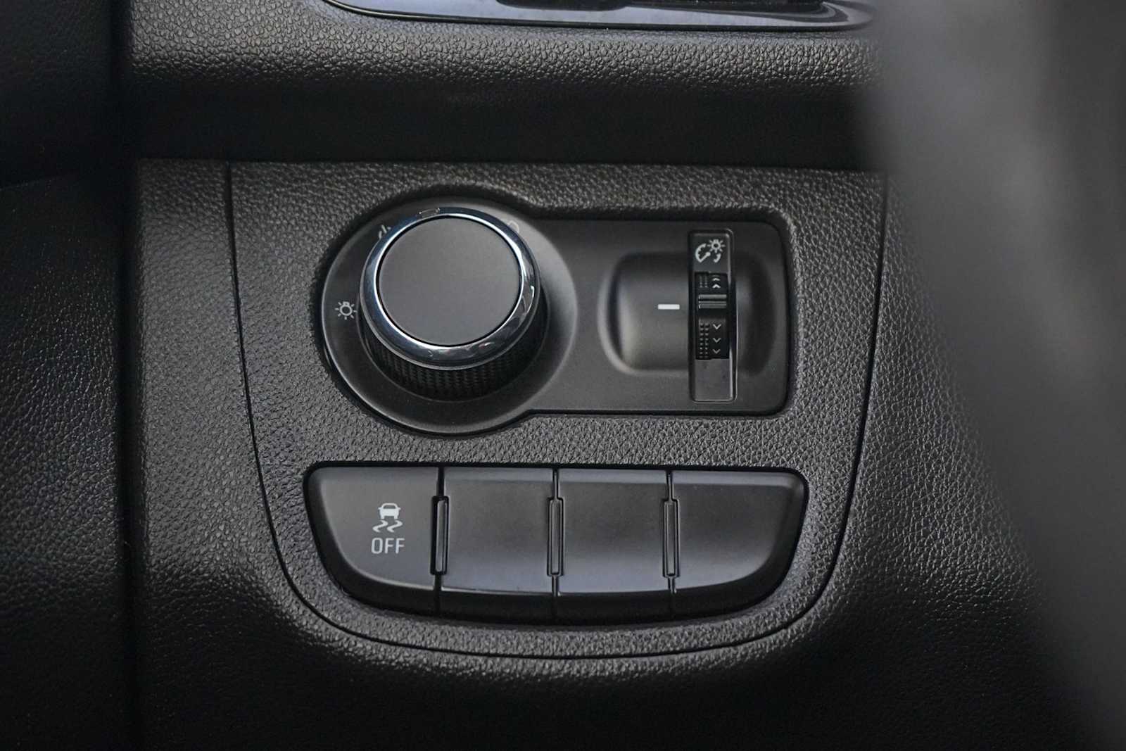 Thumbnail: 2017 Chevrolet Spark - 21