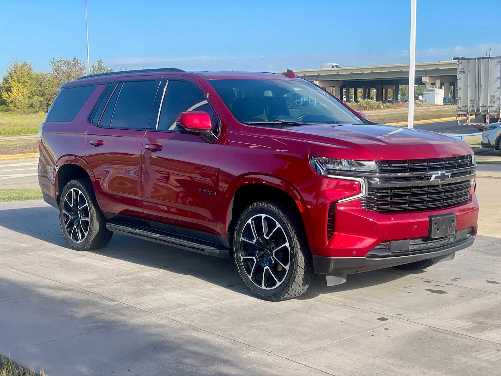 Thumbnail: 2022 Chevrolet Tahoe - 4