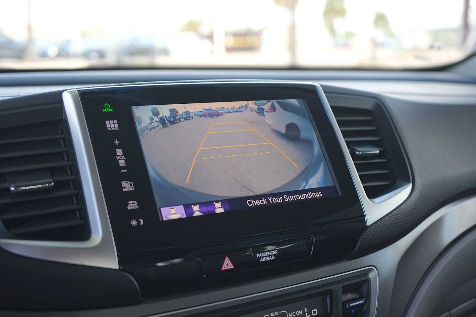 Thumbnail: 2016 Honda Pilot - 22