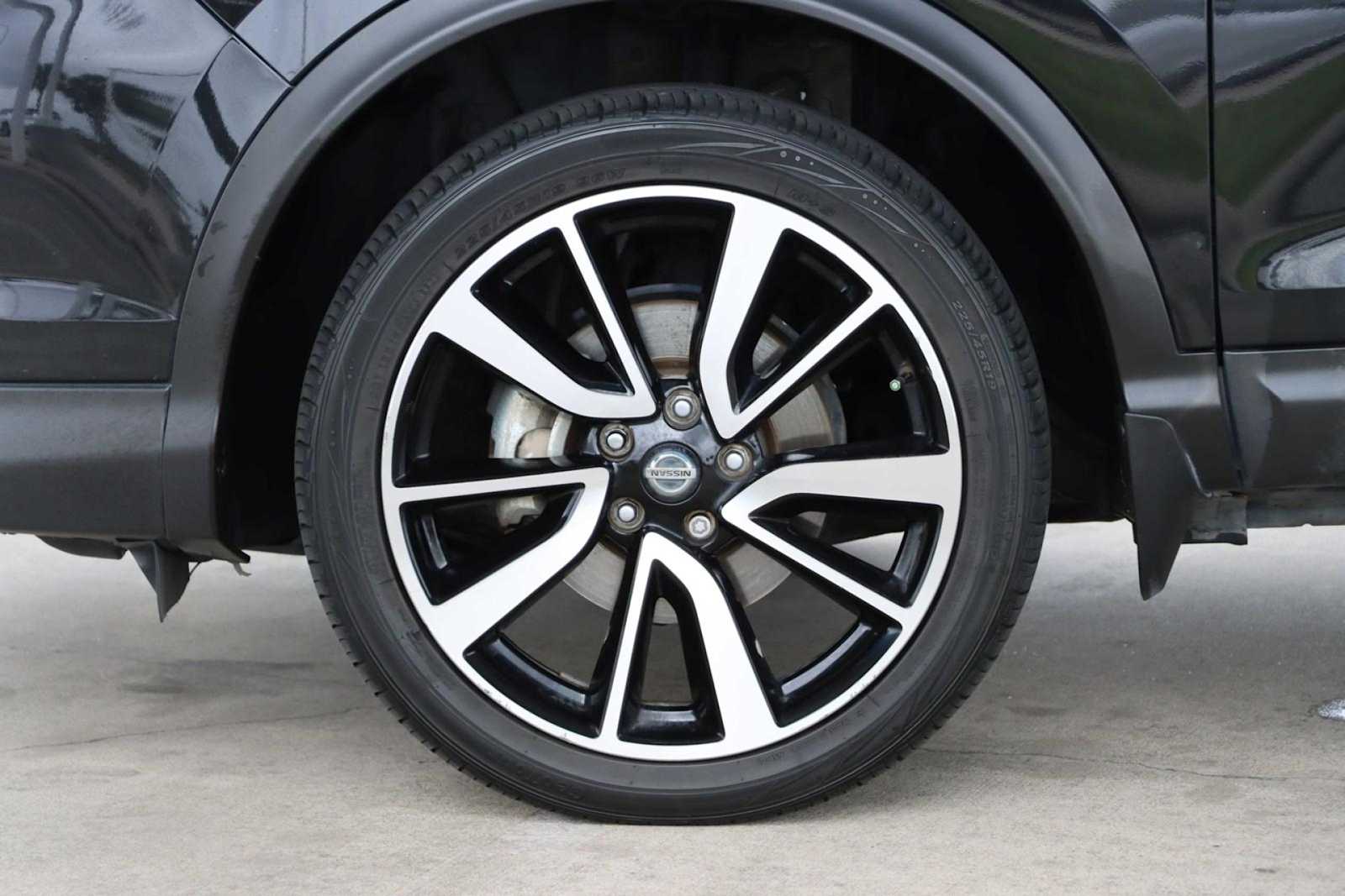 2019 Nissan Rogue Sport SL 9