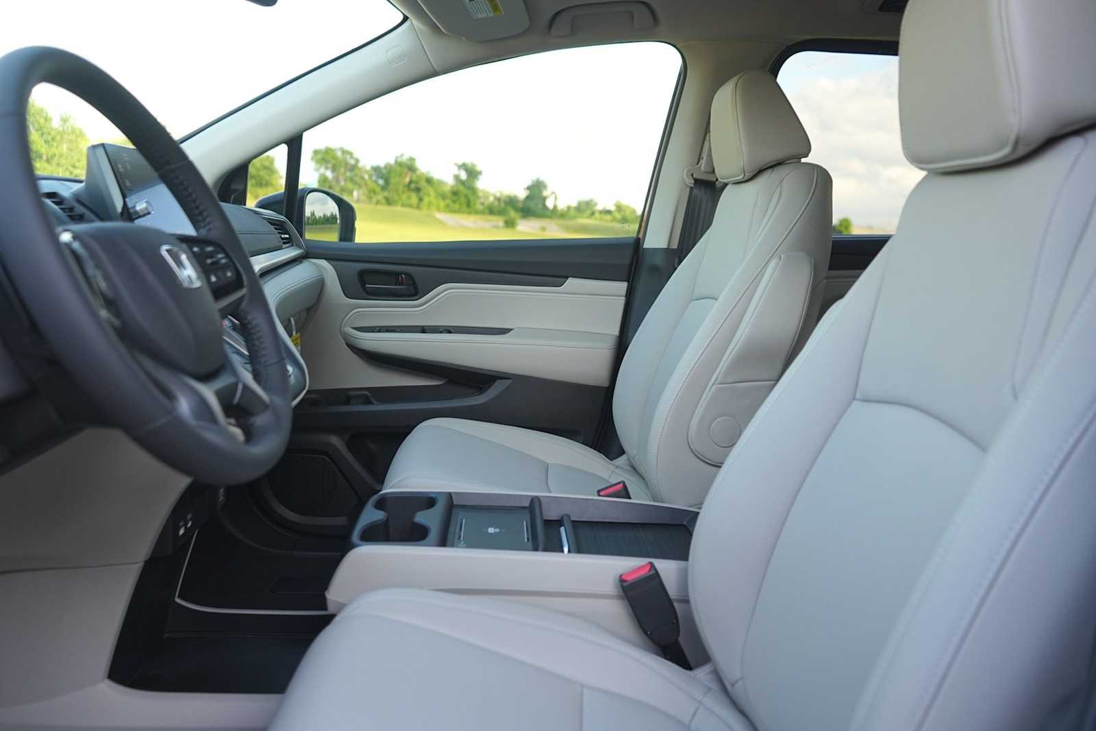 Thumbnail: 2026 Honda Odyssey - 11