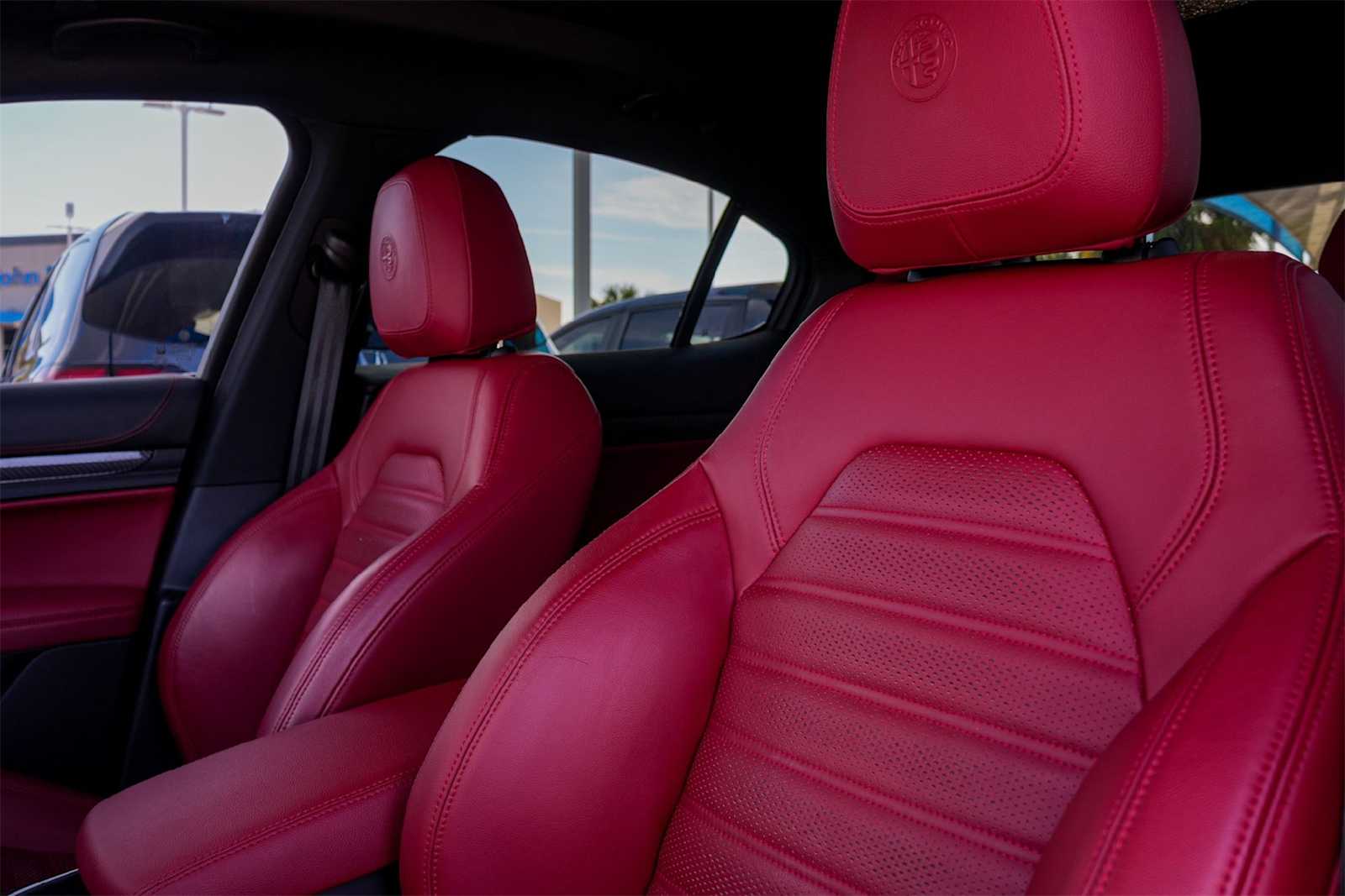 Thumbnail: 2021 Alfa Romeo Stelvio - 11