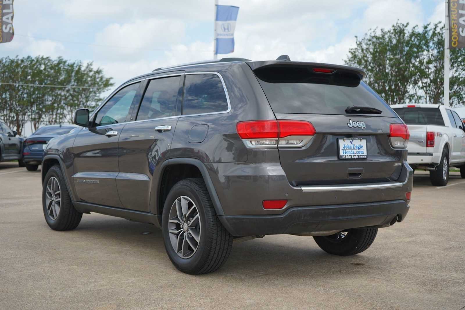 Thumbnail: 2017 Jeep Grand Cherokee - 4