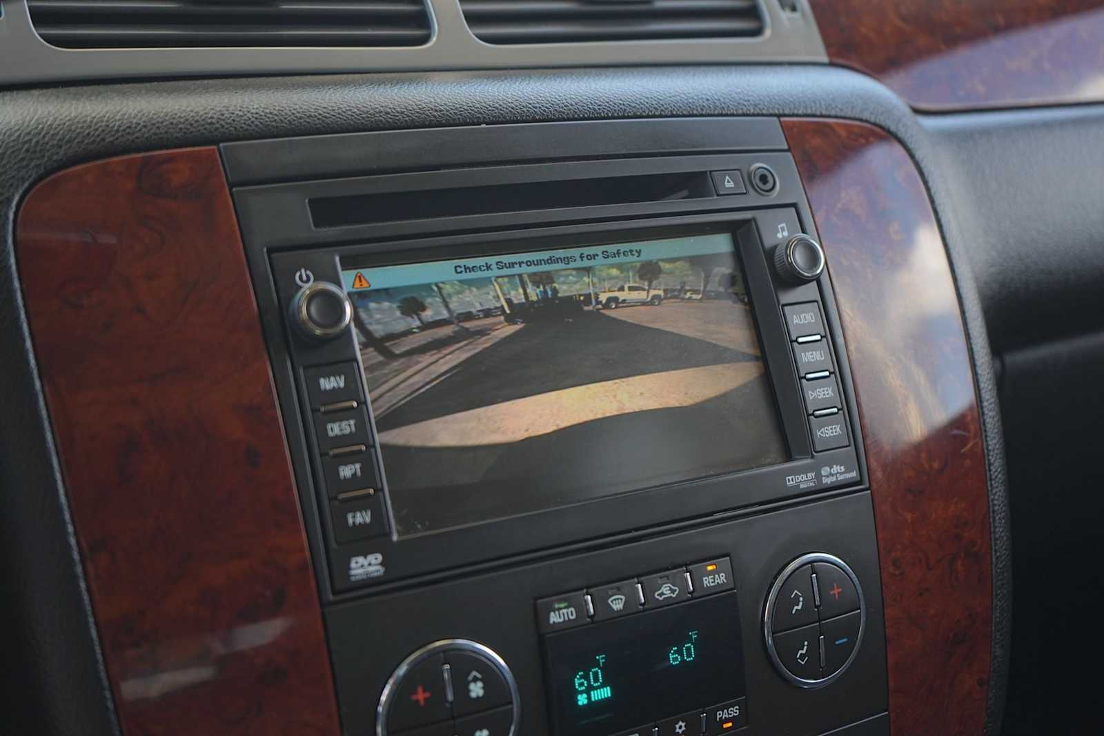 Thumbnail: 2011 Chevrolet Tahoe - 22