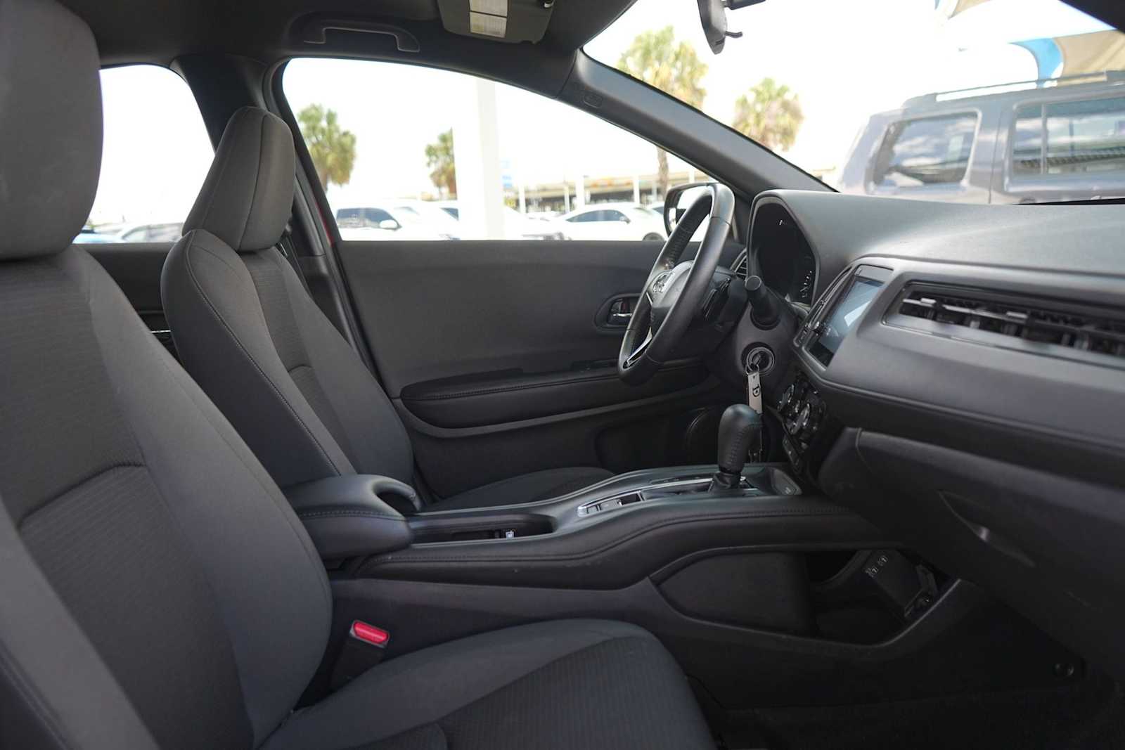 Thumbnail: 2019 Honda HR-V - 15