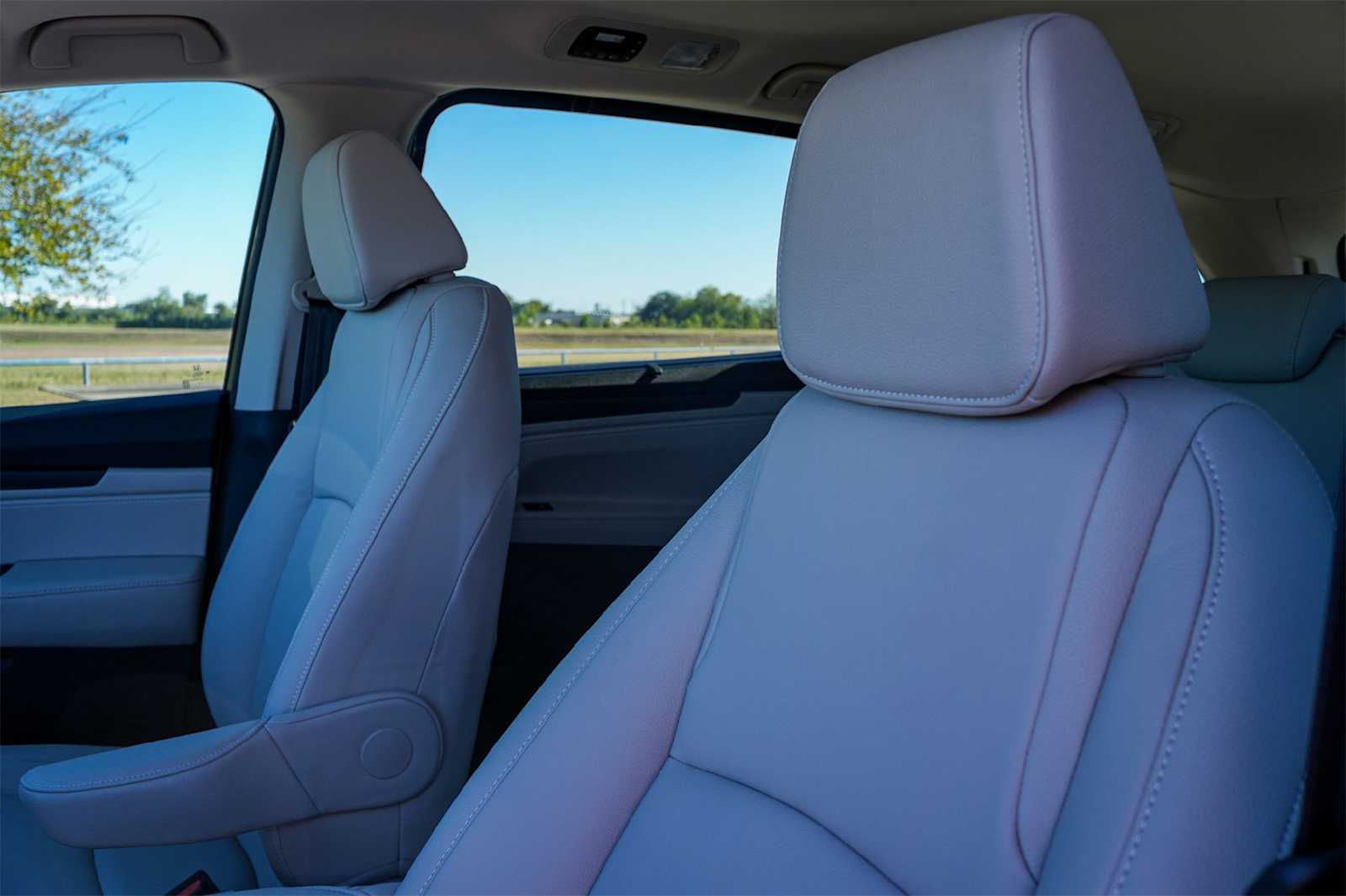 Thumbnail: 2026 Honda Odyssey - 11