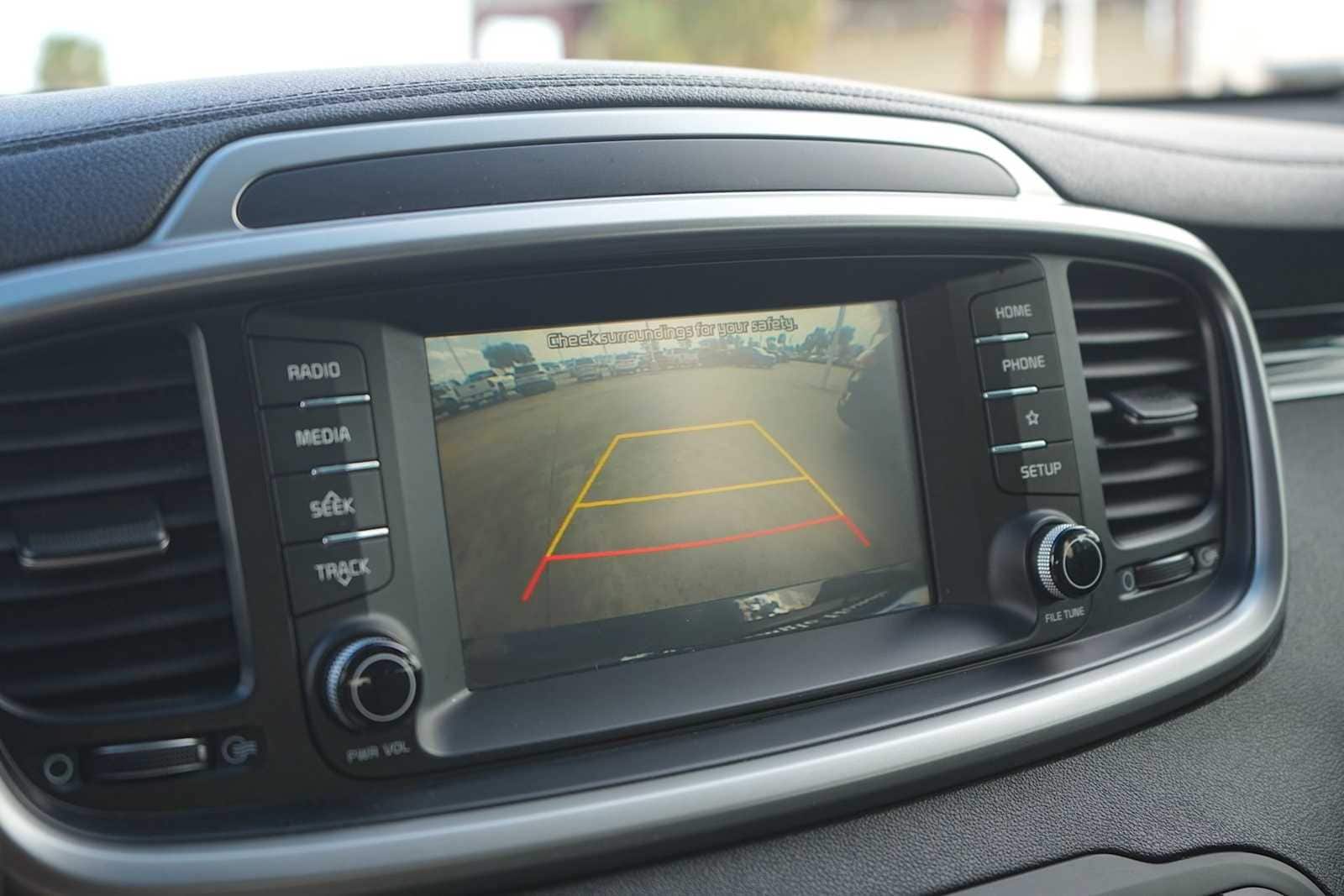 Thumbnail: 2019 Kia Sorento - 23