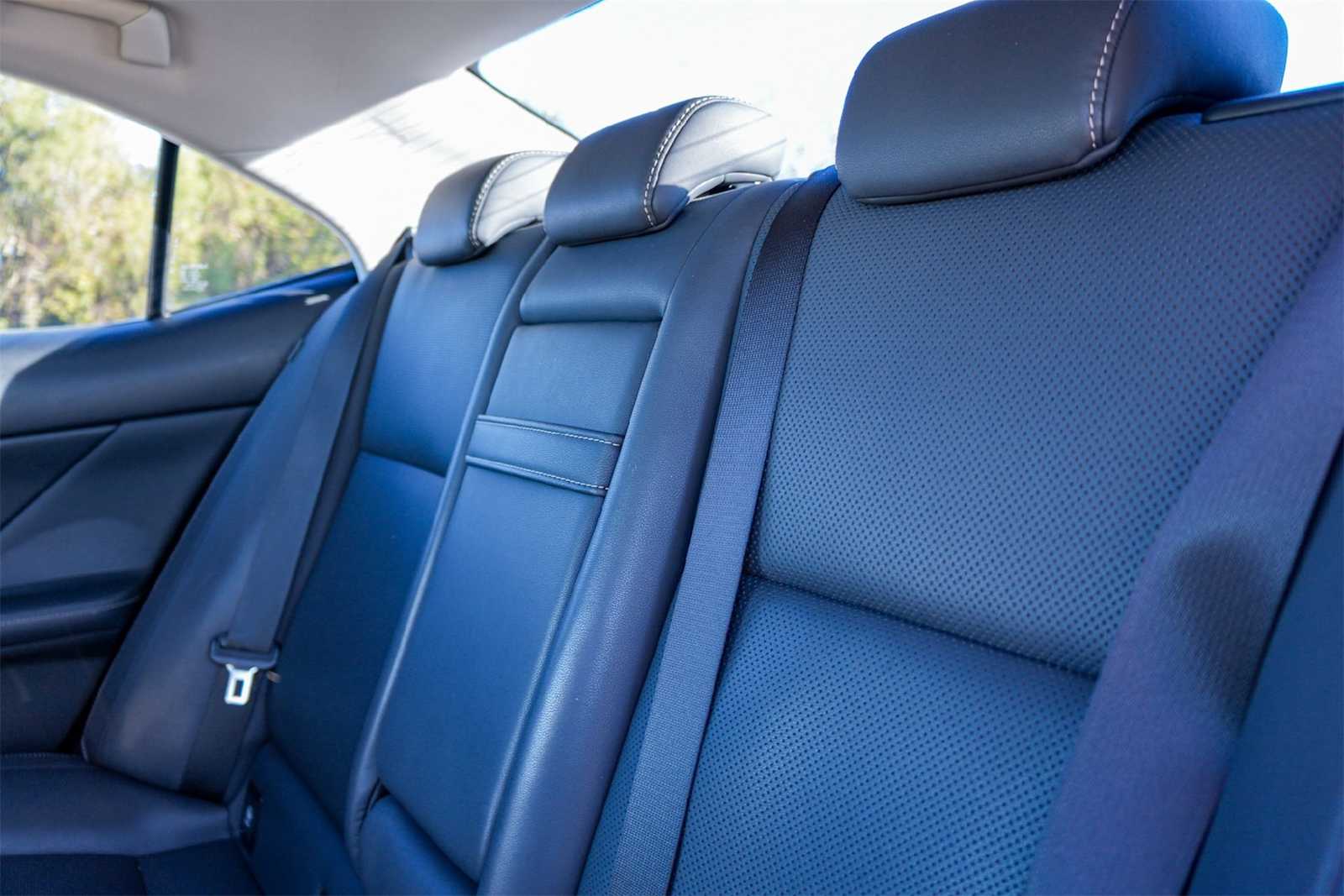 Thumbnail: 2015 Lexus IS - 13