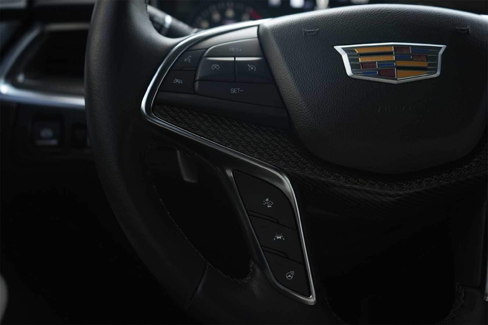 Thumbnail: 2024 Cadillac XT5 - 23