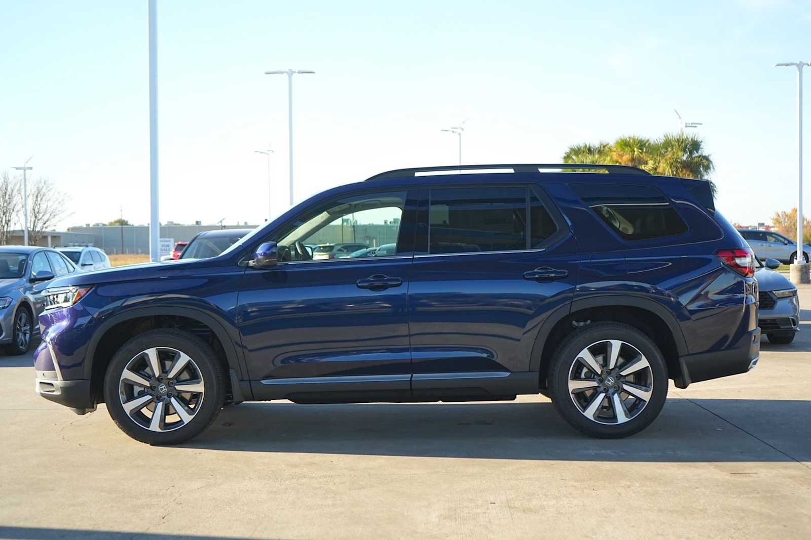 Thumbnail: 2025 Honda Pilot - 3