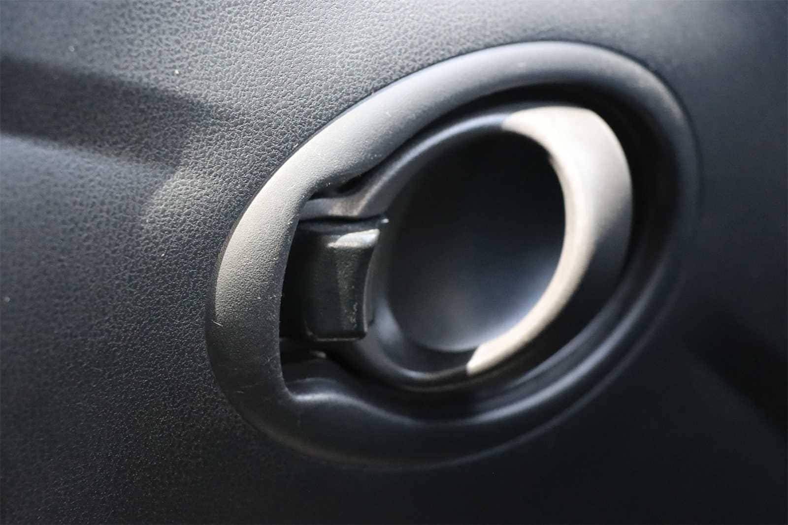 2013 Nissan Versa S 25