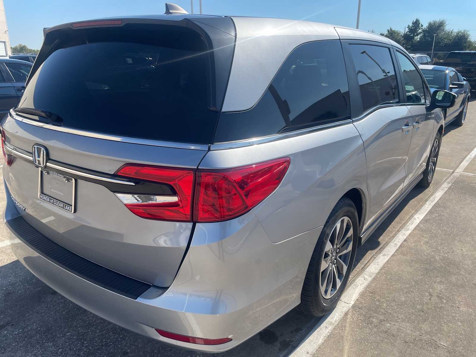 2024 Honda Odyssey EX-L photo 3