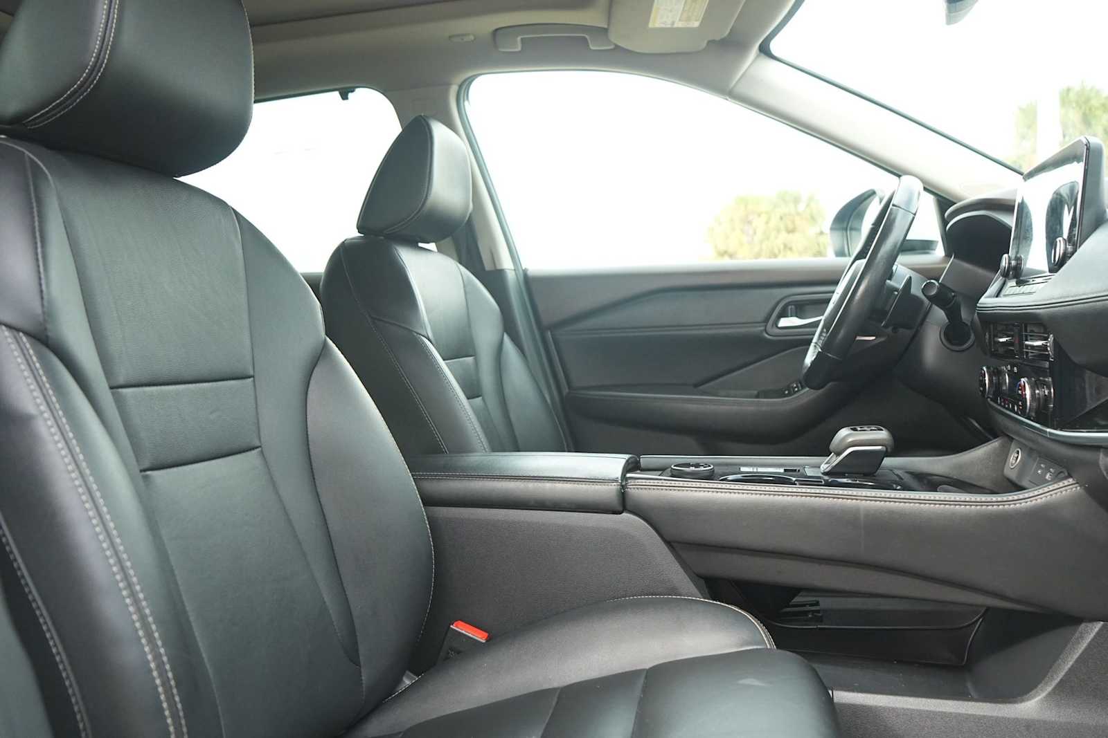 Thumbnail: 2023 Nissan Rogue - 15