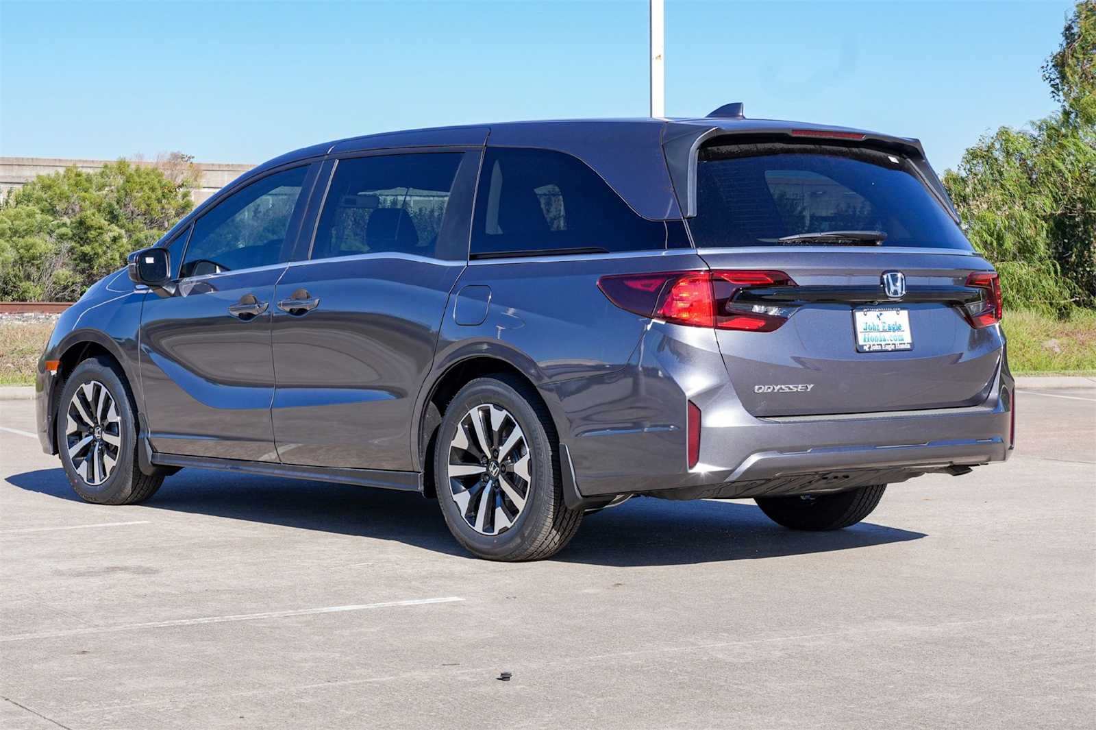 Thumbnail: 2026 Honda Odyssey - 4