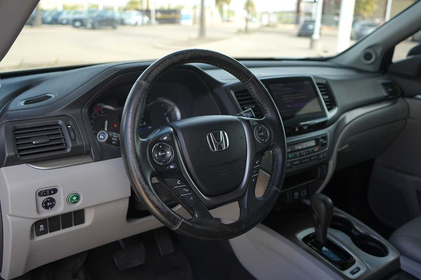 Thumbnail: 2016 Honda Pilot - 2