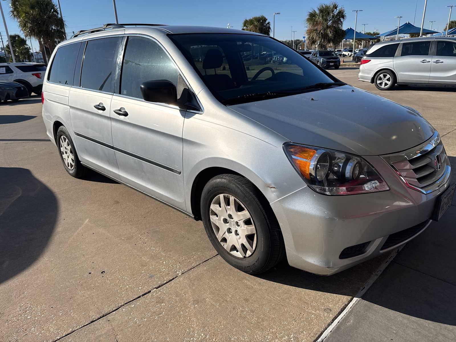 Thumbnail: 2010 Honda Odyssey - 2