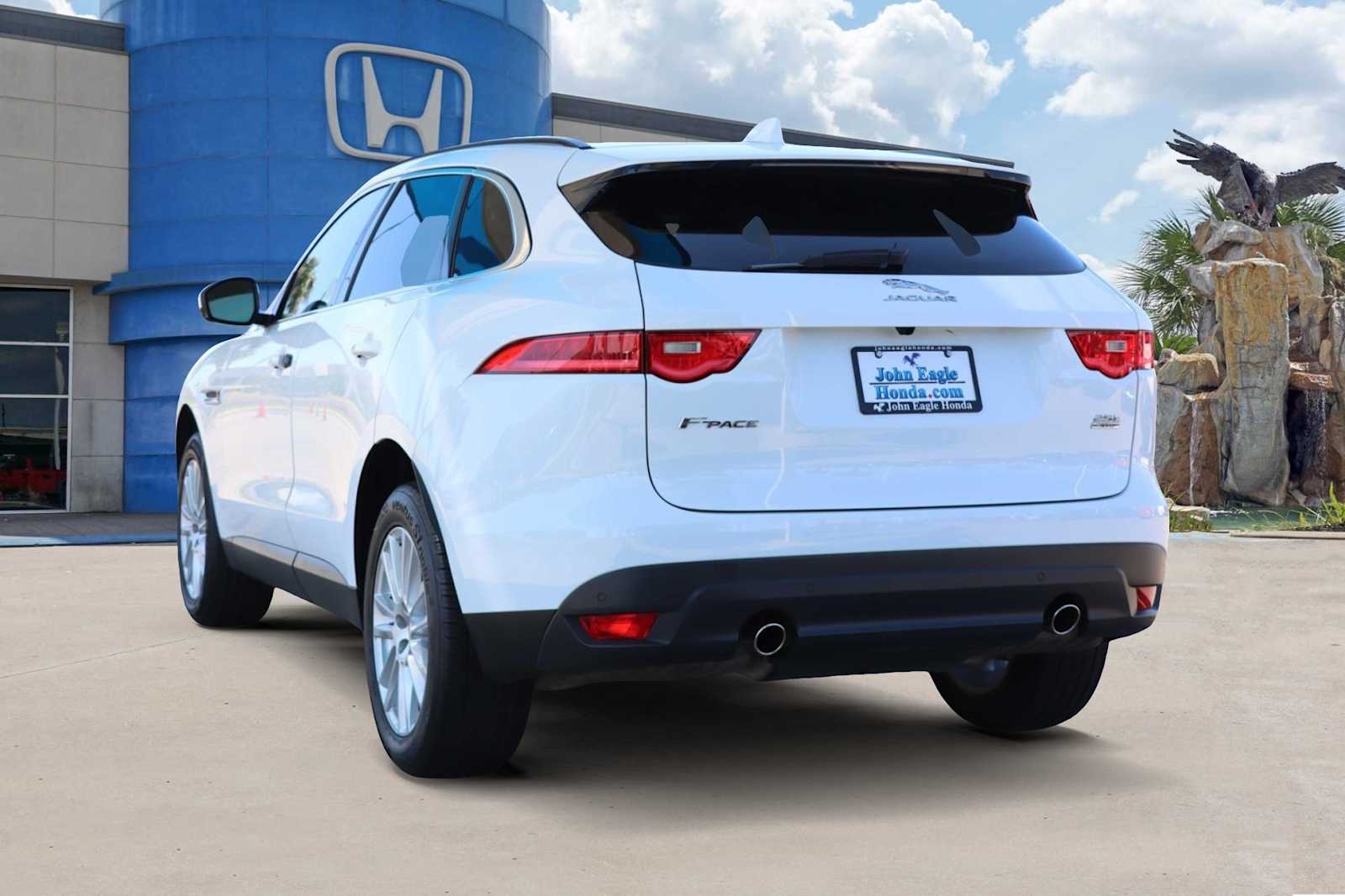 Thumbnail: 2018 Jaguar F-Pace - 4