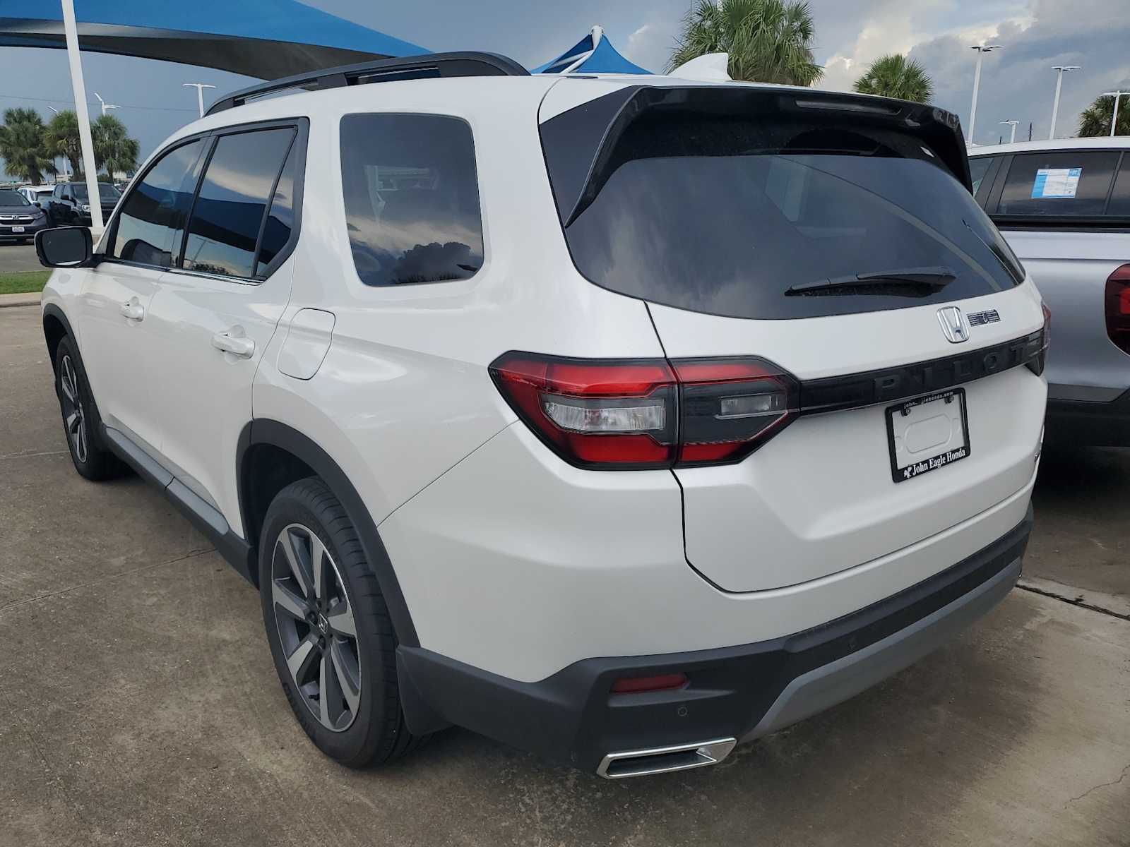 Thumbnail: 2025 Honda Pilot - 2