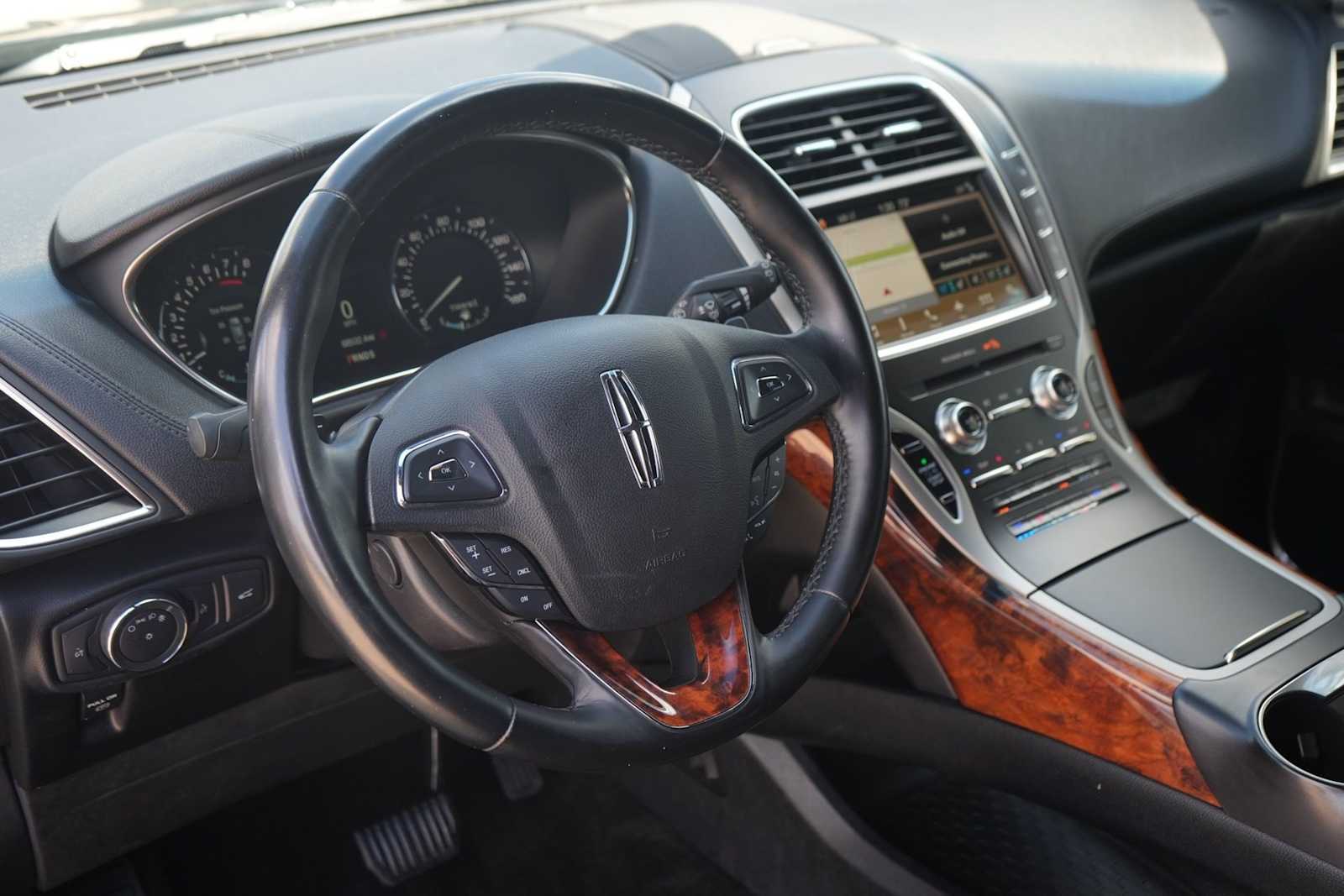 Thumbnail: 2018 Lincoln MKX - 2