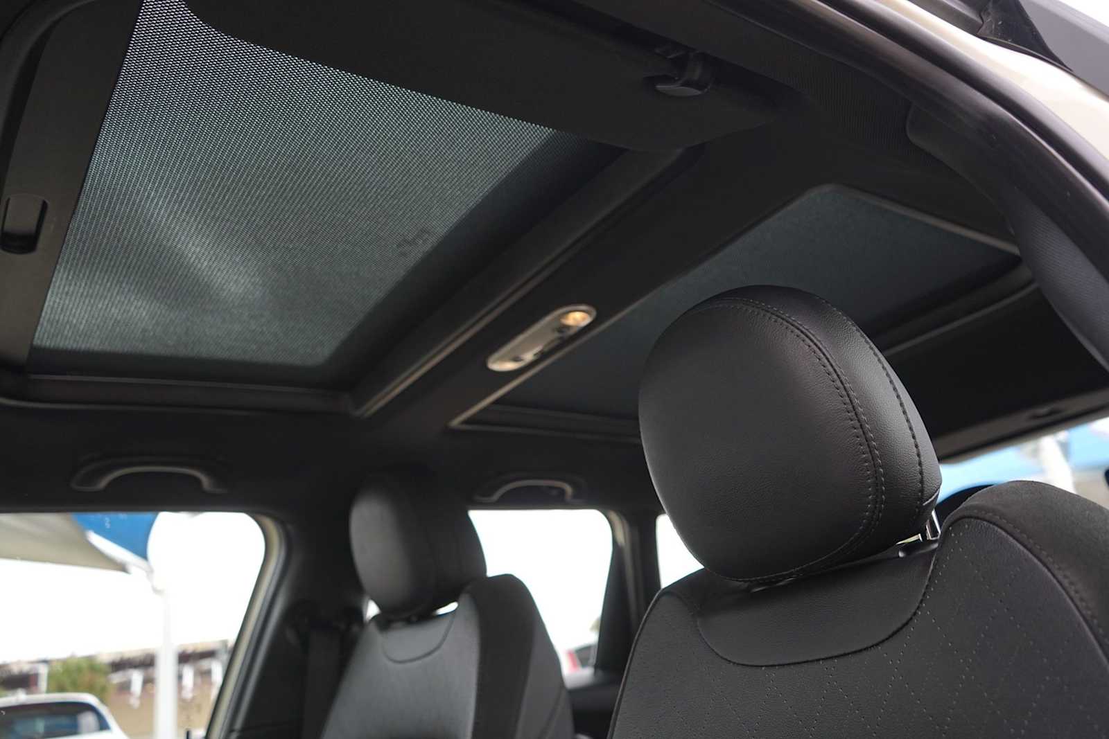 Thumbnail: 2019 MINI Cooper Hardtop - 26