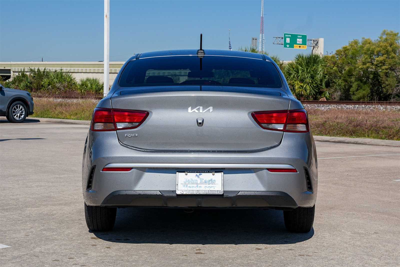 Thumbnail: 2022 Kia Rio - 5