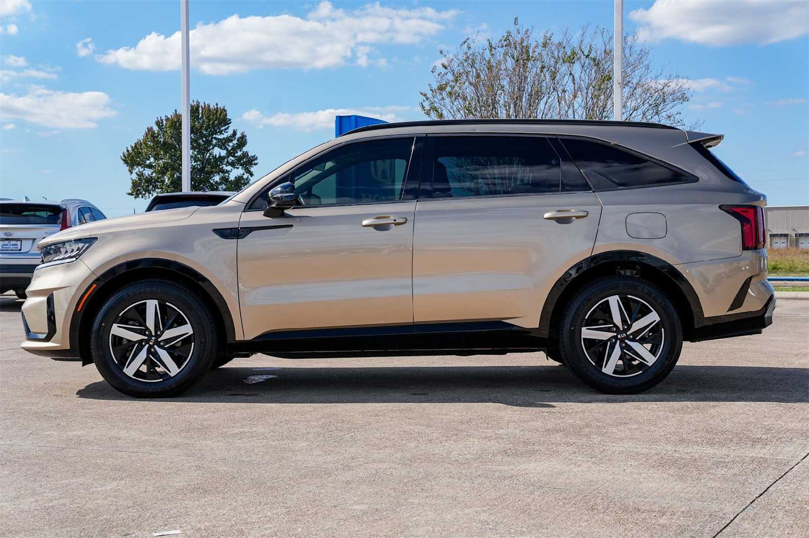 Thumbnail: 2021 Kia Sorento - 3