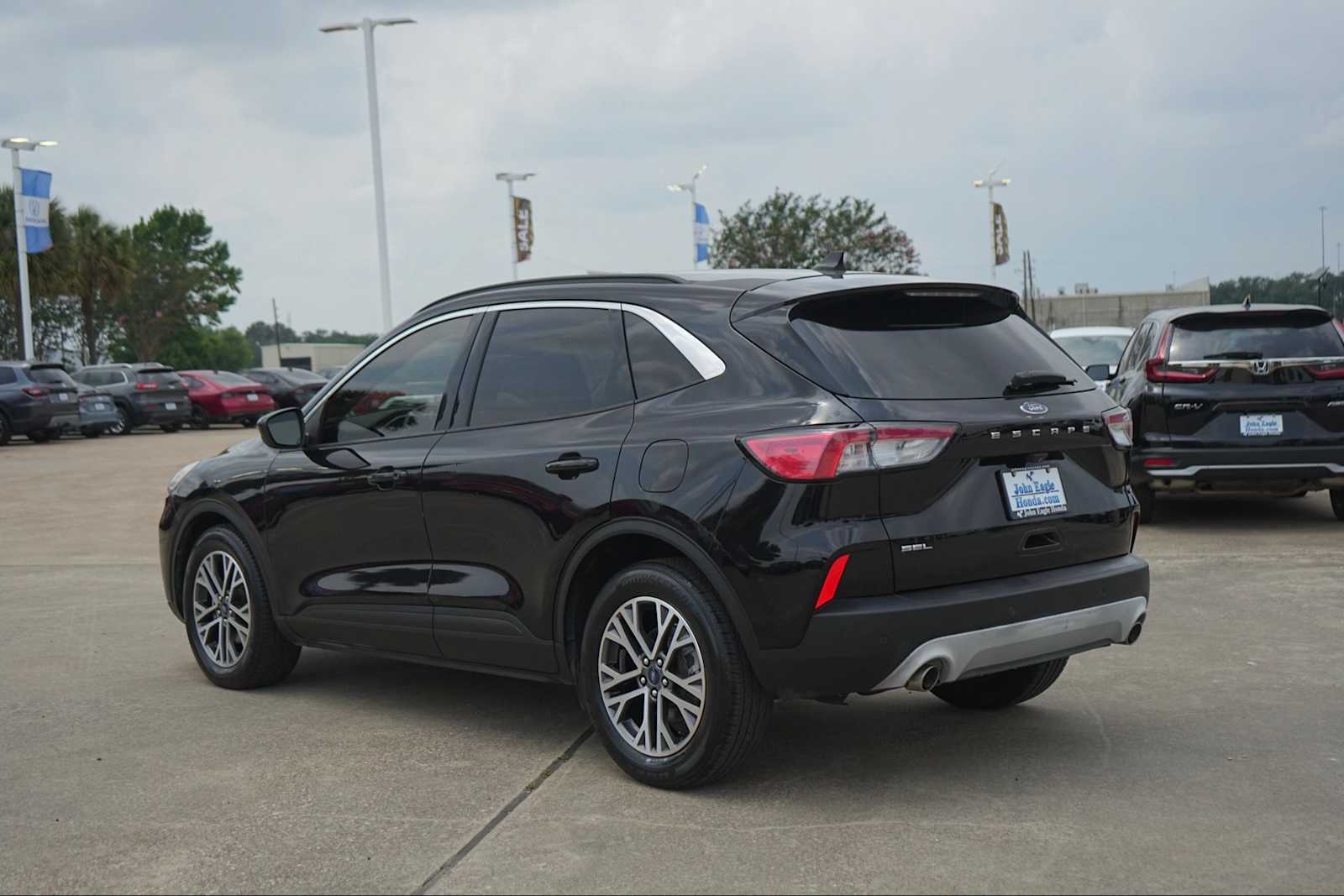 Thumbnail: 2021 Ford Escape - 3