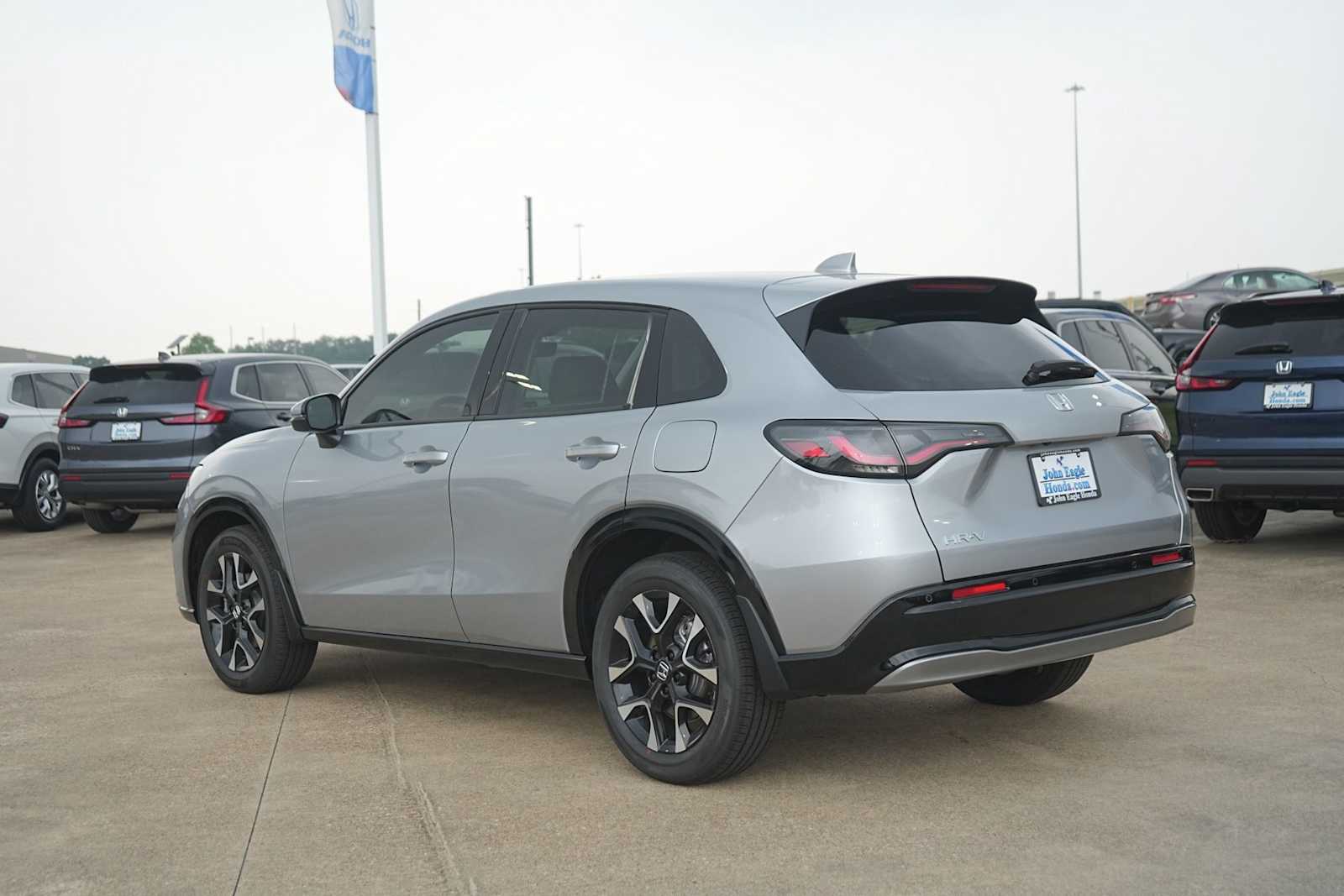 Thumbnail: 2027 Honda HR-V - 4