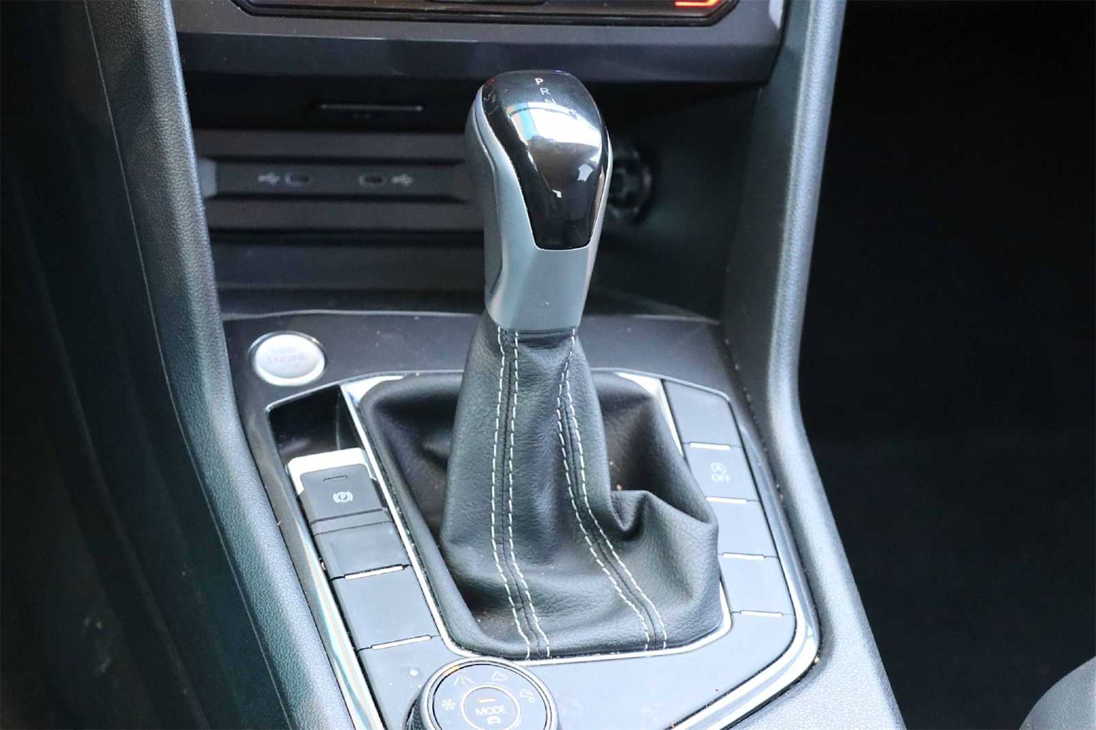 Thumbnail: 2024 Volkswagen Tiguan - 18