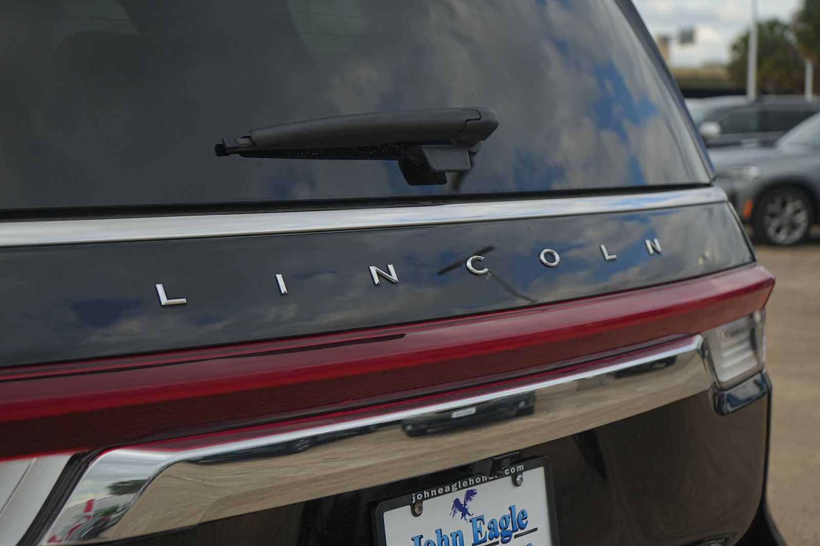 Thumbnail: 2024 Lincoln Navigator - 7