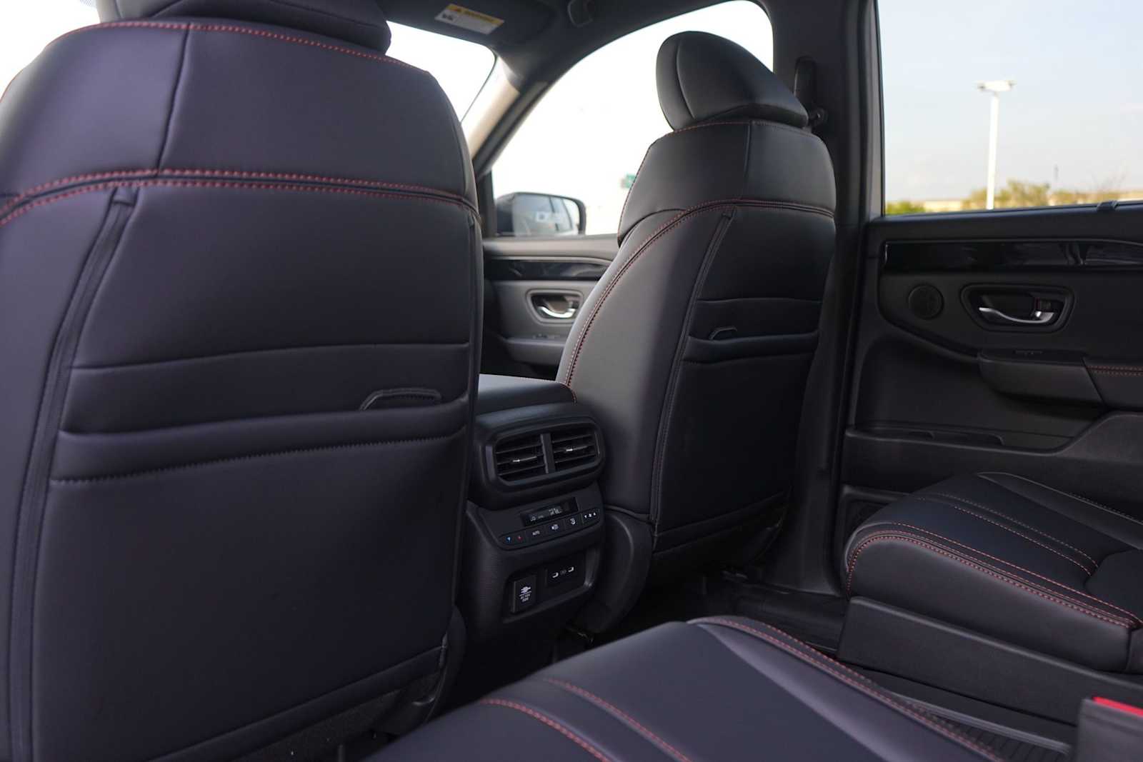 Thumbnail: 2025 Honda Pilot - 12