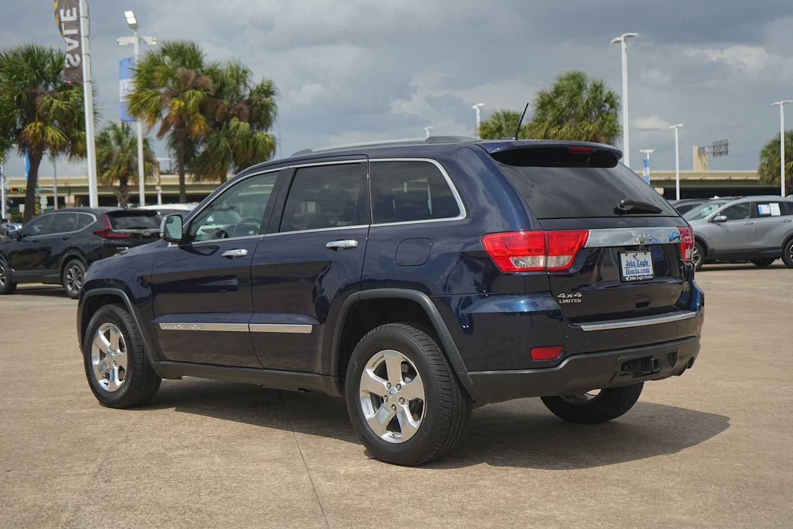 Thumbnail: 2013 Jeep Grand Cherokee - 4