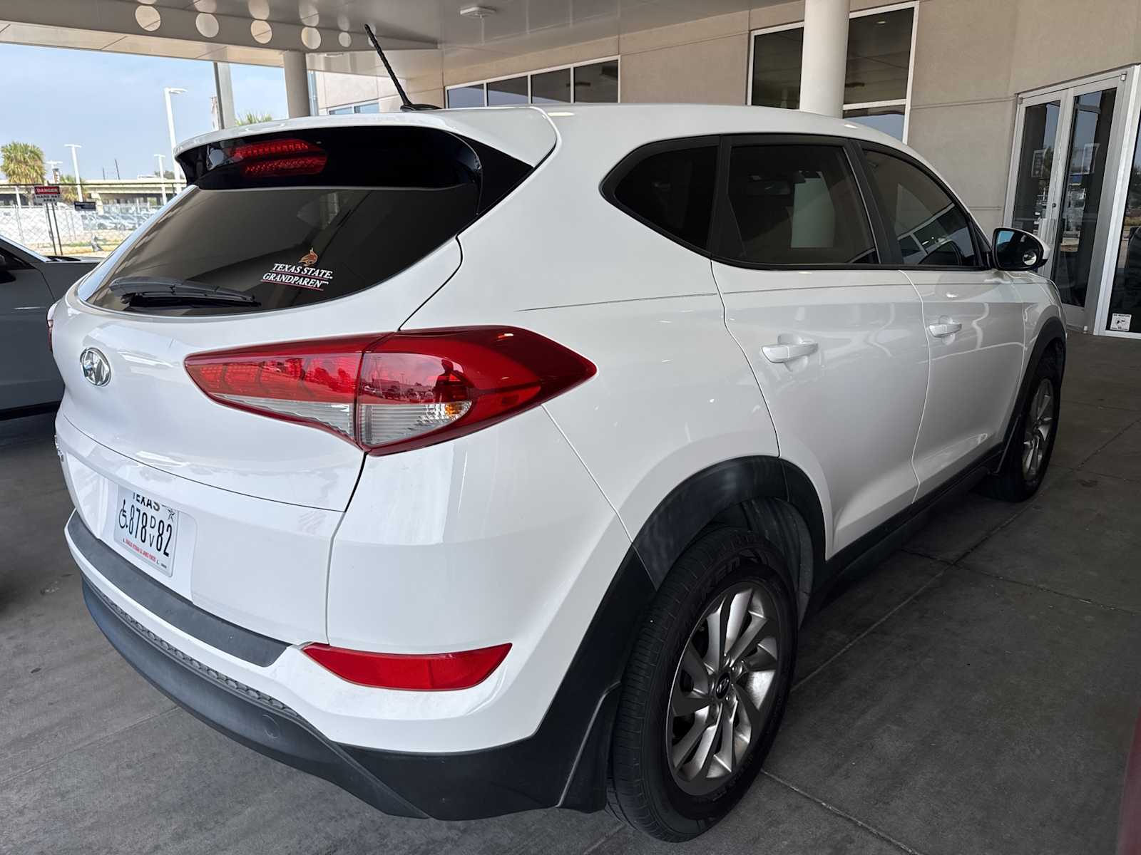 Thumbnail: 2016 Hyundai Tucson - 3