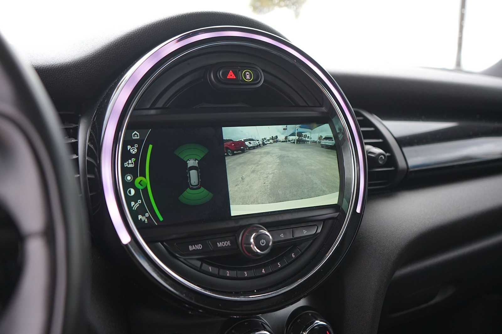 Thumbnail: 2019 MINI Cooper Hardtop - 23