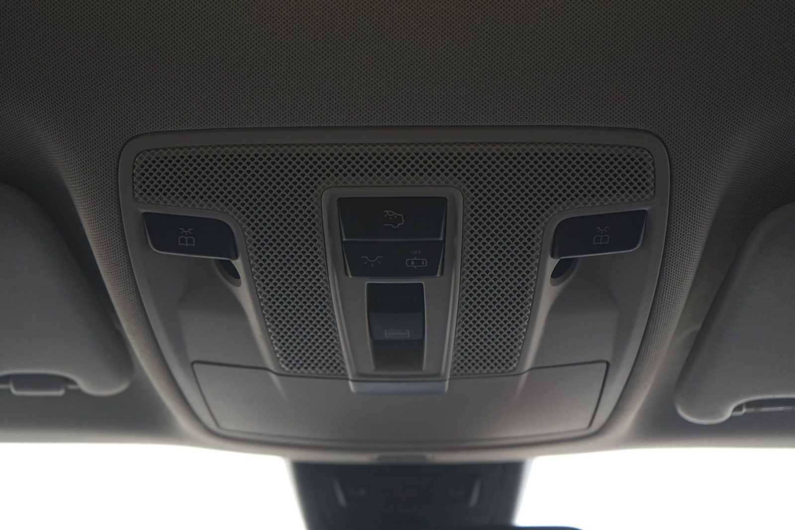 Thumbnail: 2020 Mercedes-Benz GLA - 24