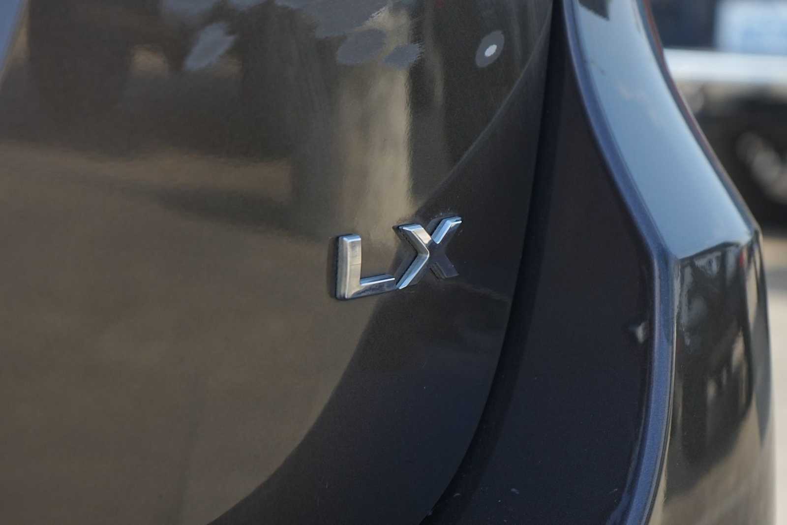 Thumbnail: 2017 Kia Sedona - 8