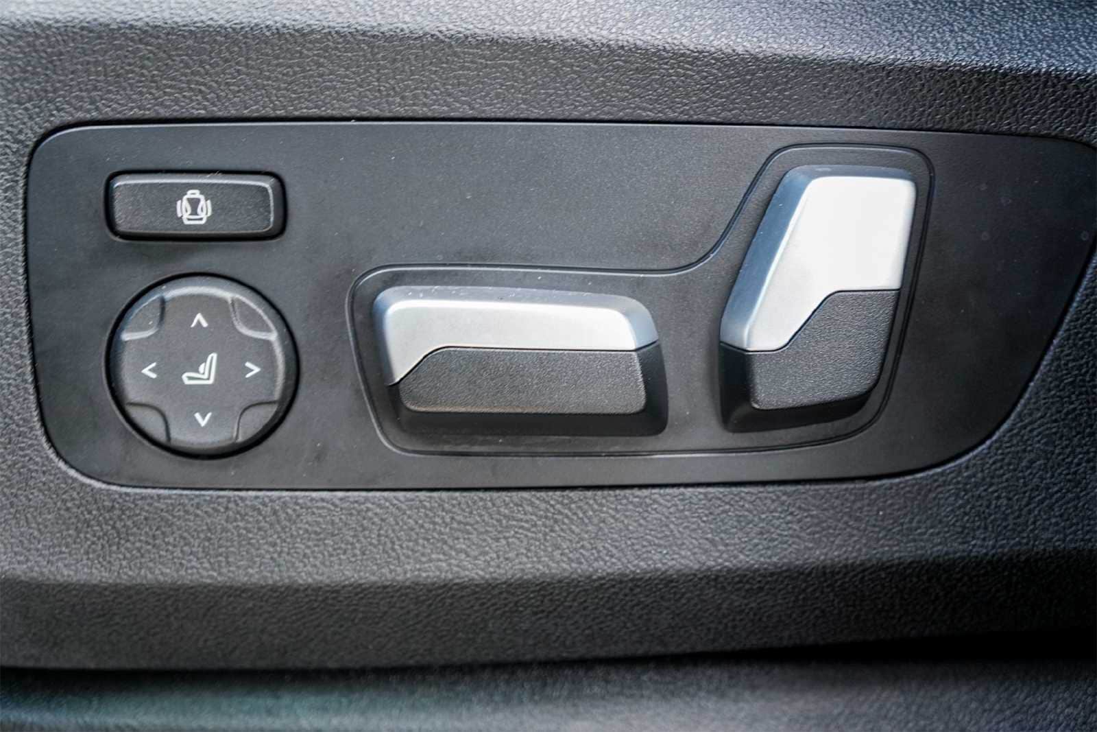 Thumbnail: 2022 BMW X5 - 21