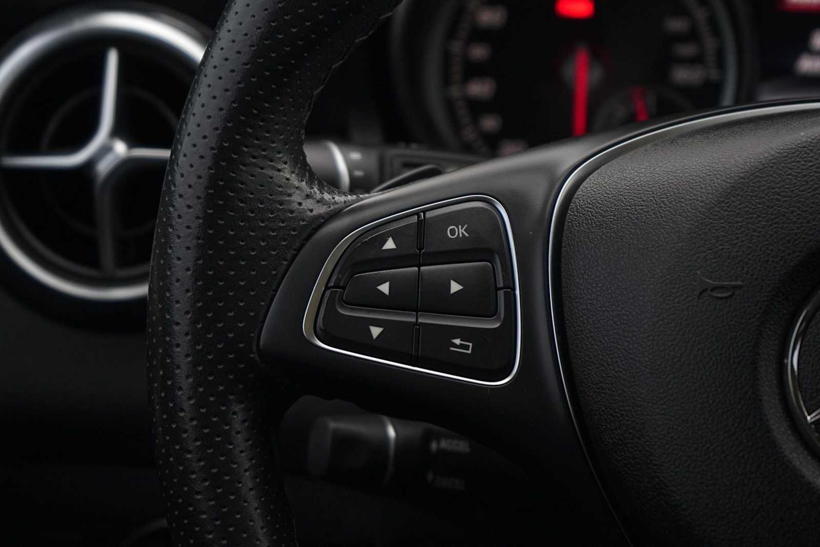 Thumbnail: 2020 Mercedes-Benz GLA - 17