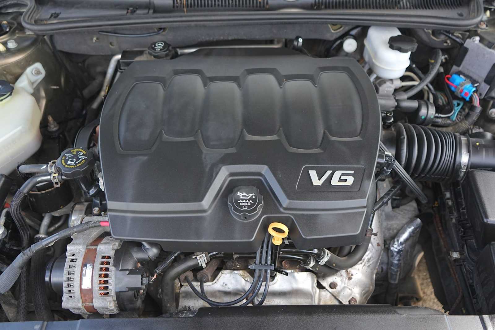 Thumbnail: 2010 Buick Lucerne - 9