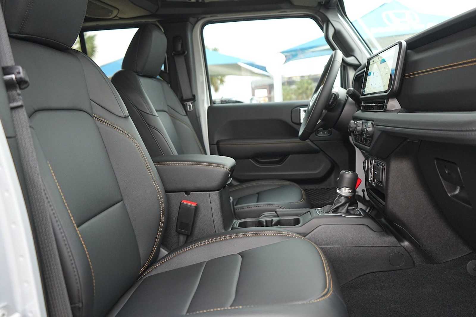 Thumbnail: 2024 Jeep Wrangler - 15