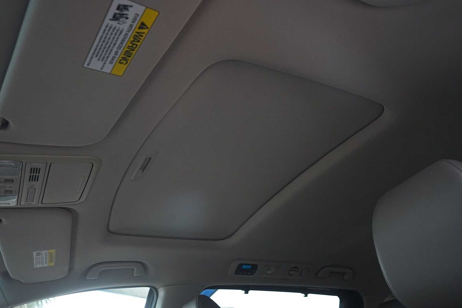 Thumbnail: 2013 Honda Odyssey - 25