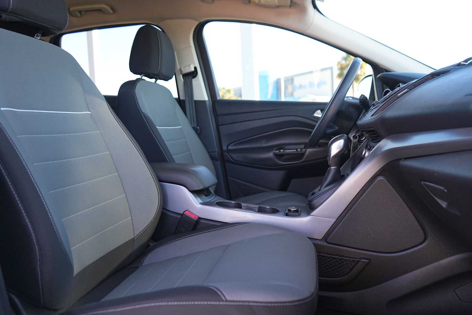 Thumbnail: 2015 Ford Escape - 15