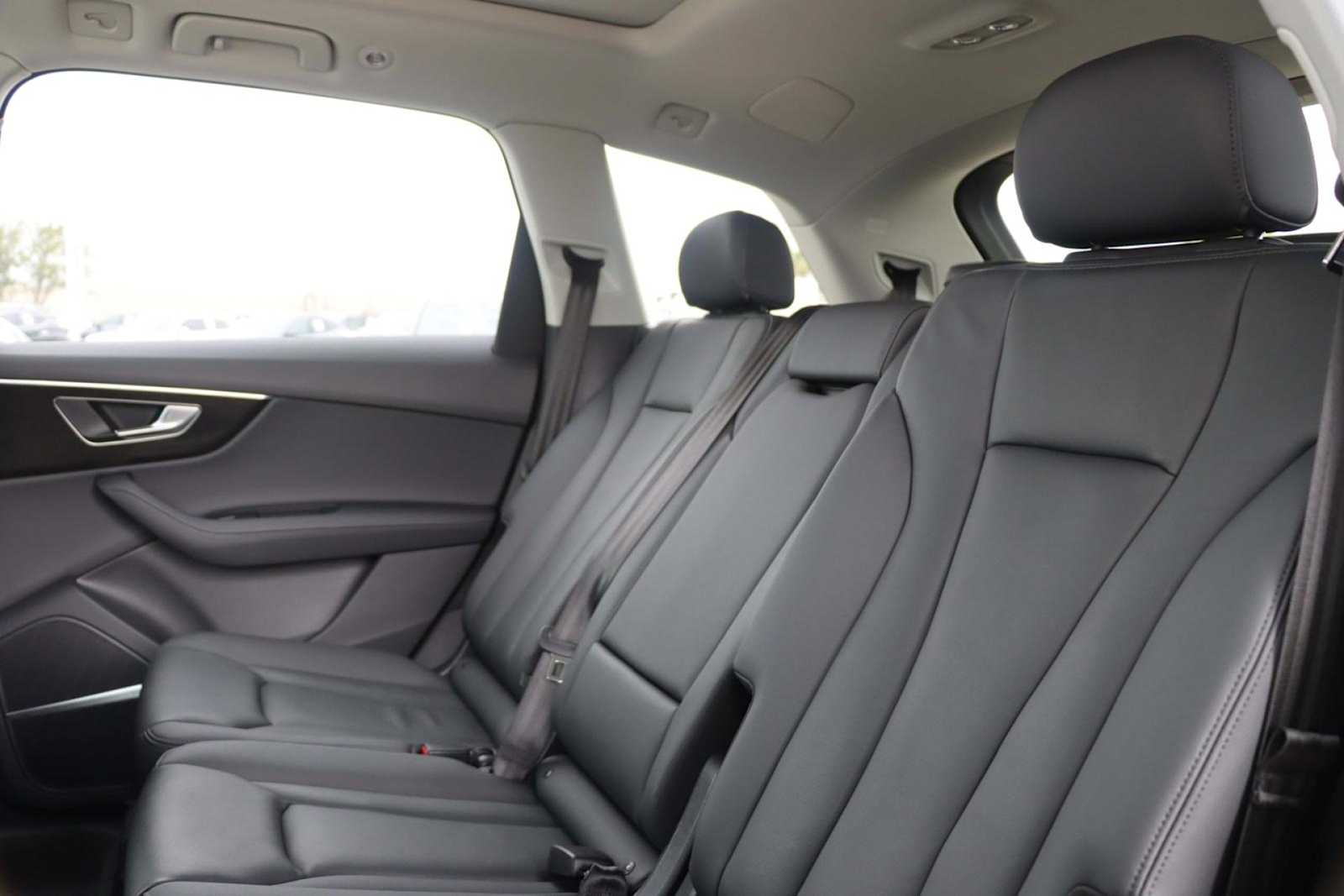 Thumbnail: 2024 Audi Q7 - 15