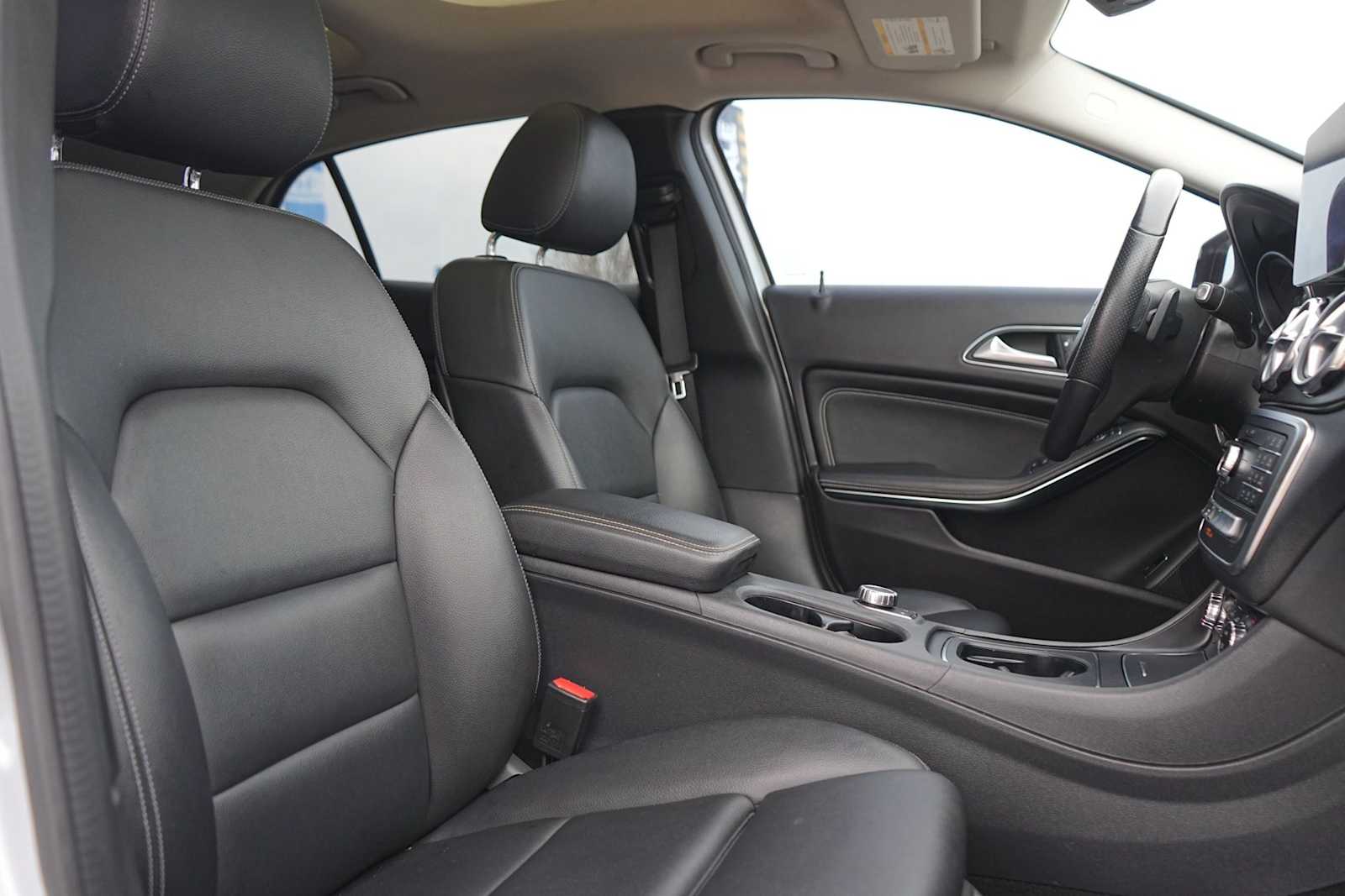 Thumbnail: 2020 Mercedes-Benz GLA - 15