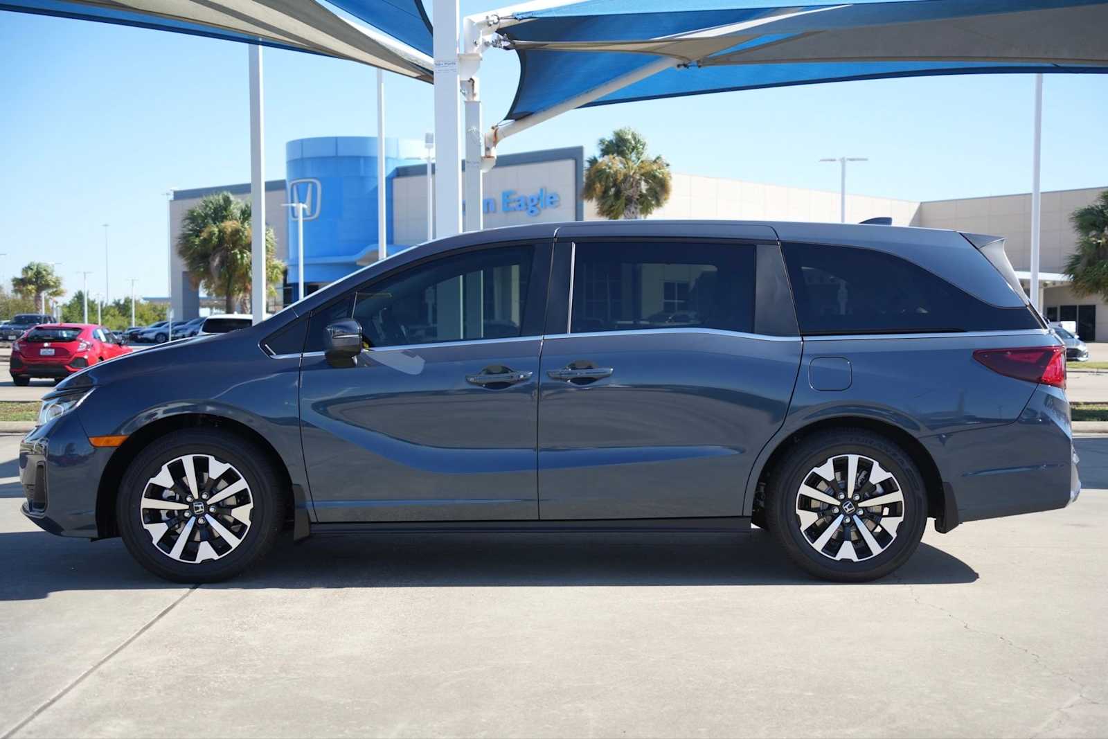 Thumbnail: 2026 Honda Odyssey - 3